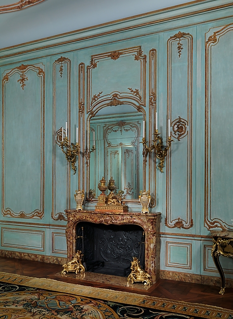 Palais Paarの壁面・別角度。同じ展示室の開口、鏡、壁面区画を見る。